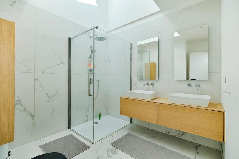 Maison d'architecte - 283 m² - 8 pièces