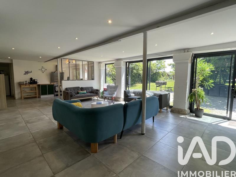 Maison - 240 m² - 10 pièces