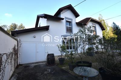 Maison - 177 m² - 6 pièces