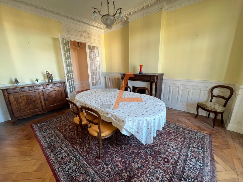 Appartement - 122 m² - 5 pièces