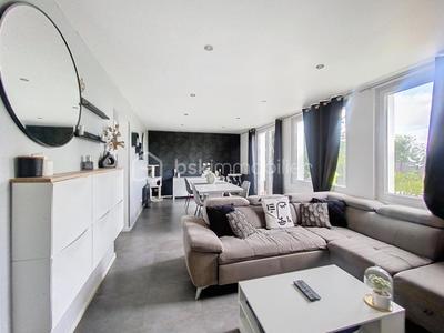 Pavillon - 85 m² - 4 pièces