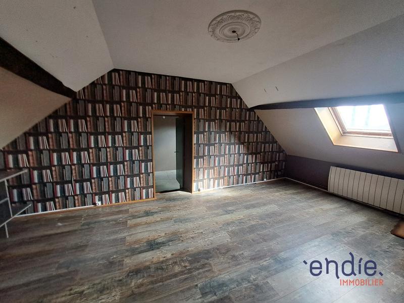 Maison - 213 m² - 9 pièces