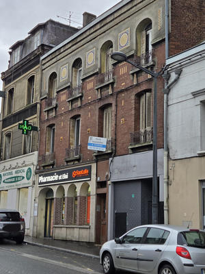 Maison - 248 m² - 10 pièces