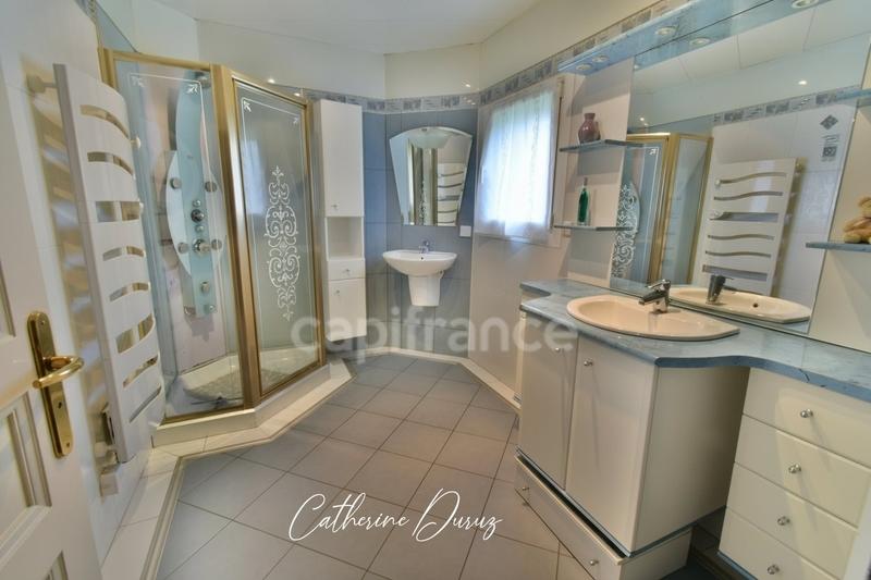 Maison - 100 m² - 6 pièces