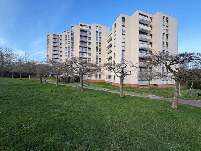 Appartement - 64 m² - 3 pièces