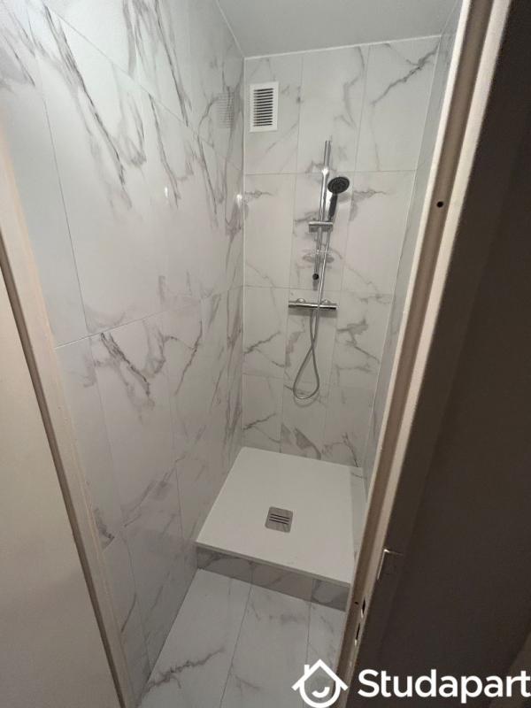 Chambre - 14 m² - 1 pièce