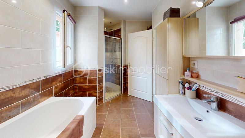 Maison - 132 m² - 5 pièces