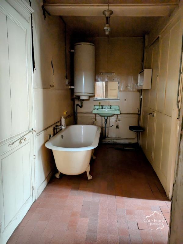 Maison - 145 m² - 8 pièces