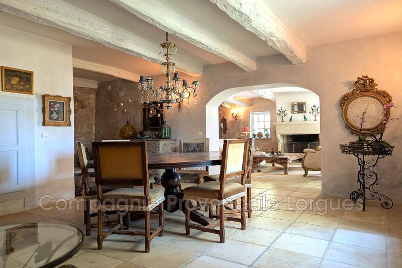 Maison - 499 m² - 8 pièces