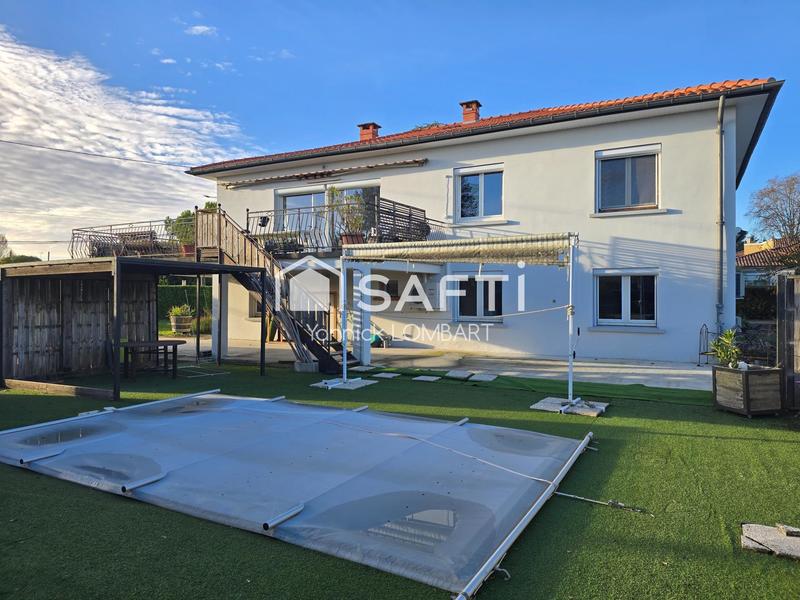 Maison - 199 m² - 8 pièces