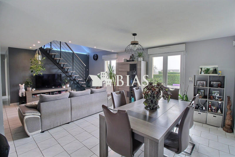 Maison - 117 m² - 7 pièces