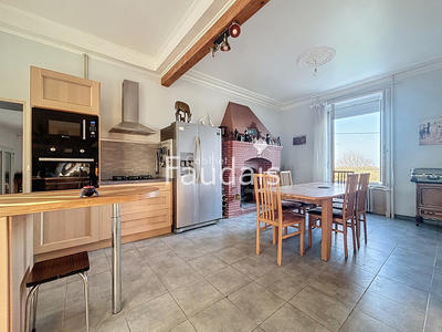 Maison - 147 m² - 5 pièces