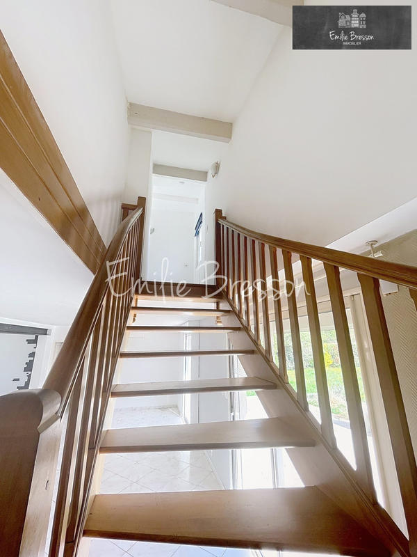 Maison traditionnelle - 164 m² - 5 pièces