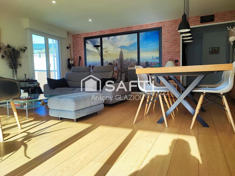 Appartement - 102 m² - 4 pièces