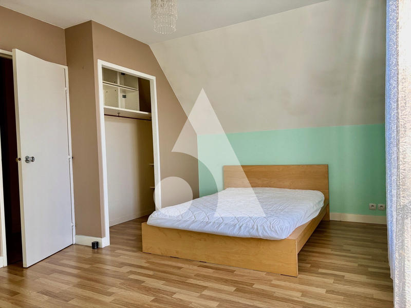 Maison - 137 m² - 6 pièces