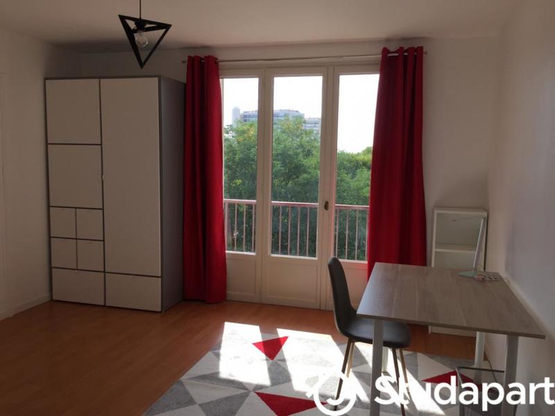 Chambre - 11 m² - 1 pièce