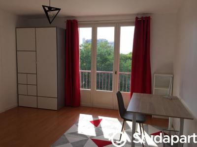 Chambre - 11 m² - 1 pièce