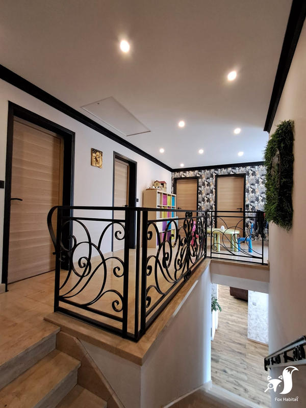 Maison - 194 m² - 7 pièces