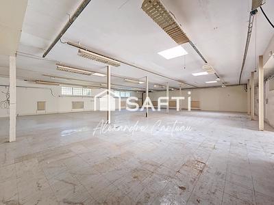 Local commercial - 372 m² - 2 pièces