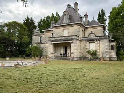 Hôtel particulier - 570 m² - 12 pièces