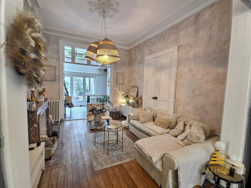 Maison - 158 m² - 9 pièces