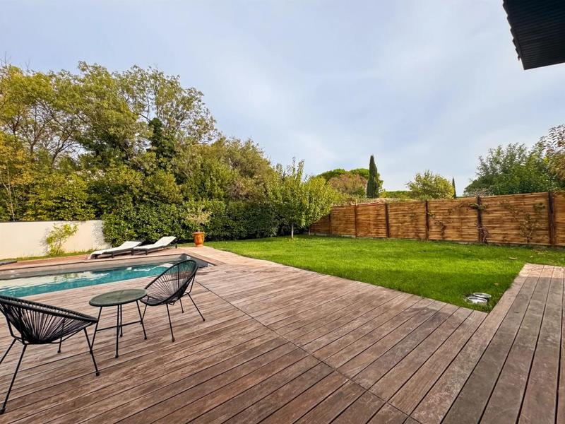 Maison - 236 m² - 7 pièces