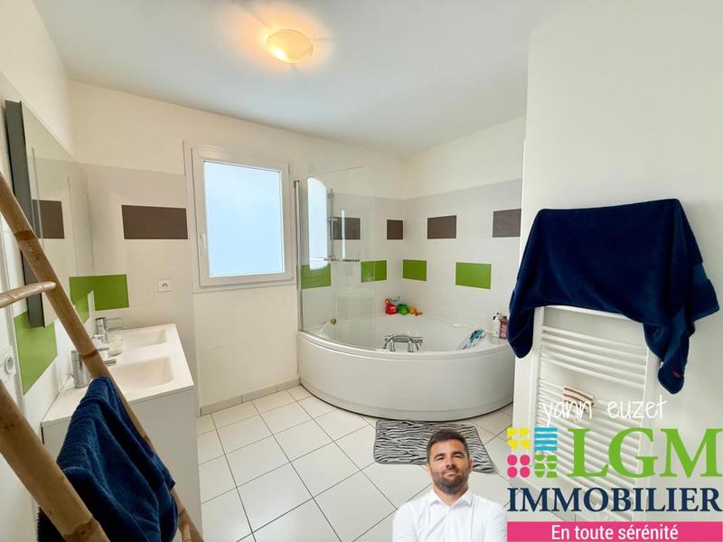 Maison - 100 m² - 4 pièces