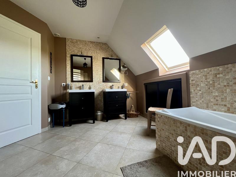 Maison - 148 m² - 5 pièces