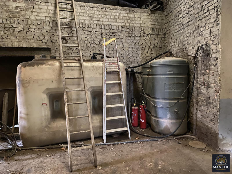 Maison ancienne - 225 m² - 3 pièces