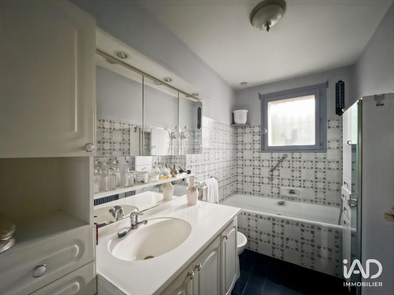 Maison - 174 m² - 8 pièces