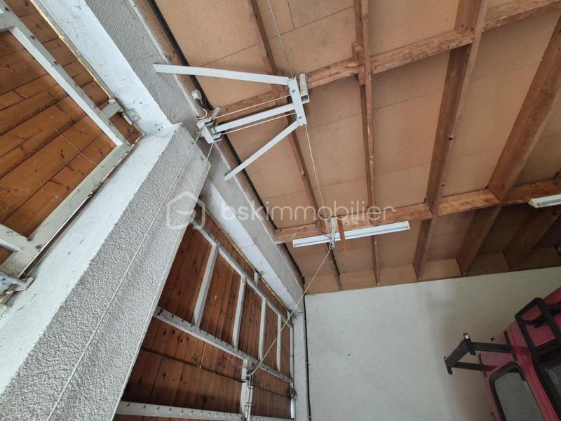 Maison traditionnelle - 90 m² - 4 pièces