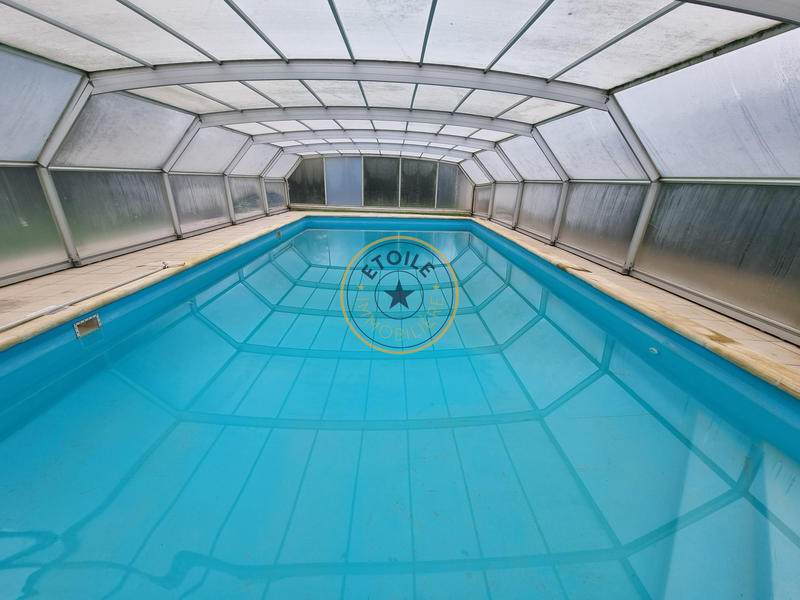 Maison - 202 m² - 6 pièces