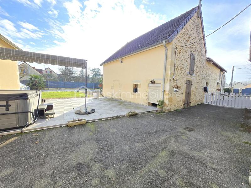 Maison en pierre - 400 m² - 14 pièces