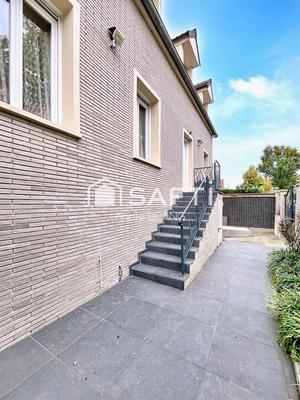 Maison de ville - 218 m² - 7 pièces