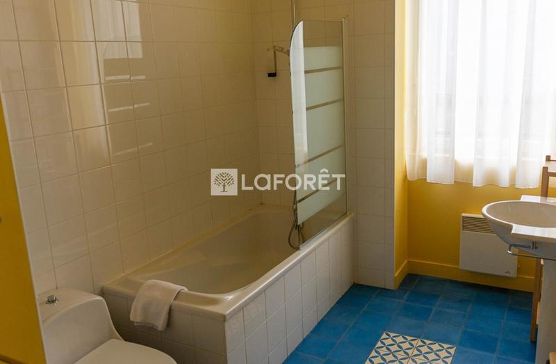 Local d'activité / Entrepôt - 225 m² - 18 pièces