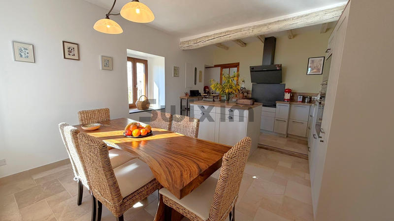 Maison - 263 m² - 10 pièces