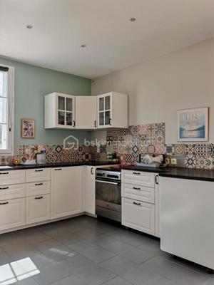 Maison - 186 m² - 6 pièces