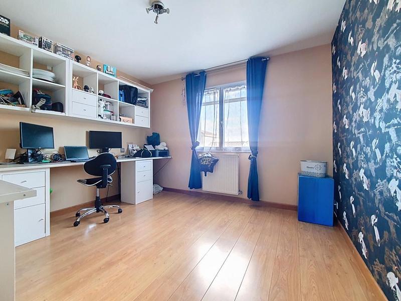 Maison - 236 m² - 6 pièces