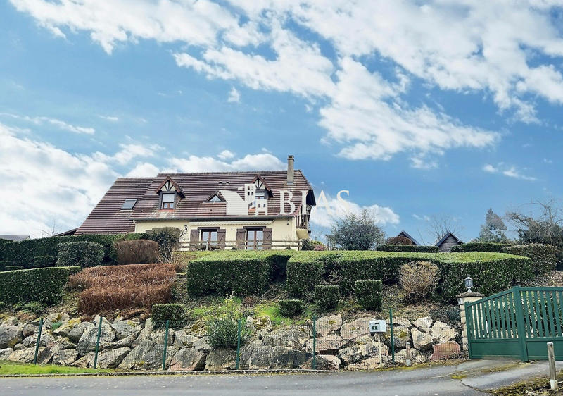 Maison - 136 m² - 6 pièces