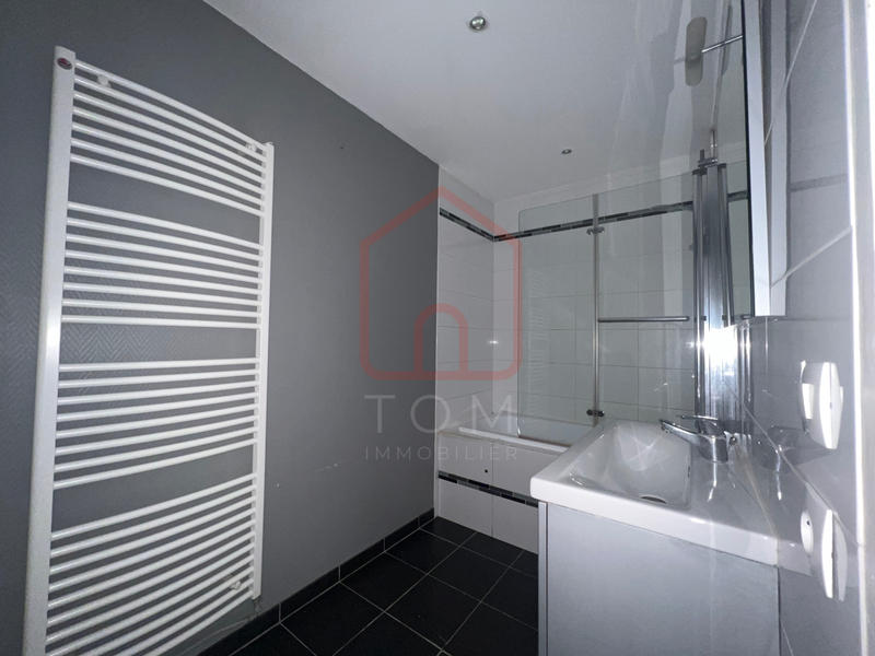 Appartement - 85 m² - 3 pièces