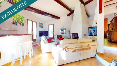 Maison - 210 m² - 7 pièces