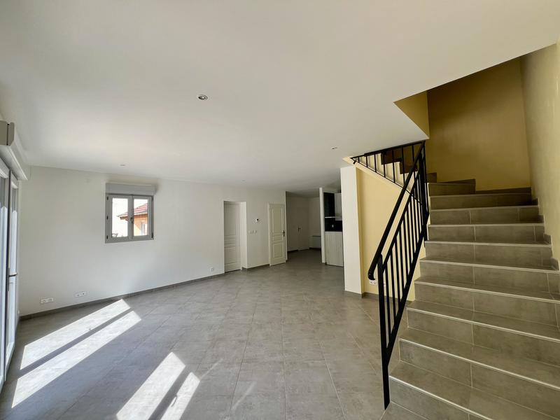 Maison - 101 m² - 5 pièces