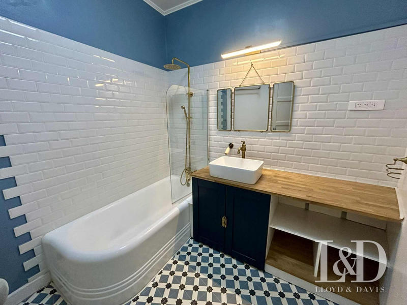 Maison - 121 m² - 5 pièces