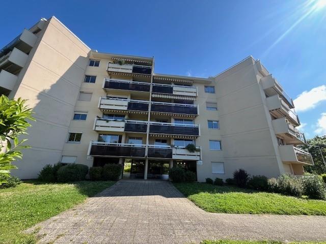 Appartement - 93 m² - 4 pièces