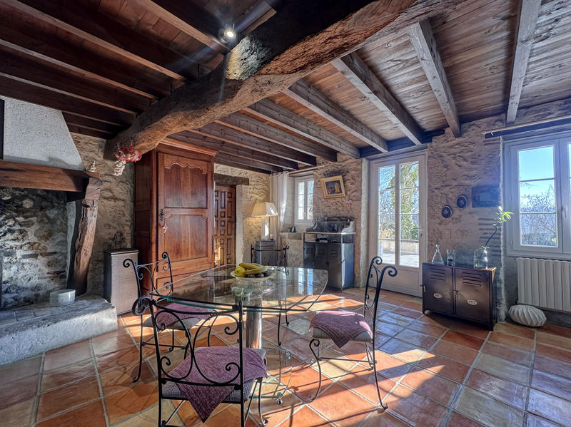 Maison - 200 m² - 7 pièces