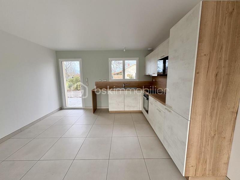 Maison jumelée - 82 m² - 3 pièces