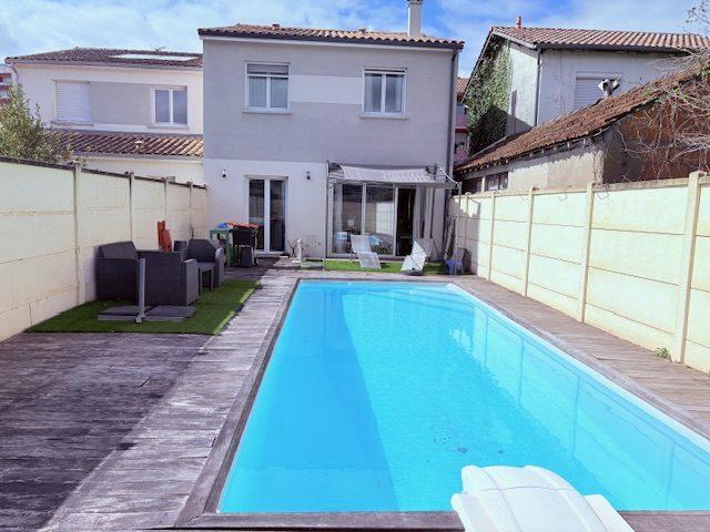 Maison - 112 m² - 5 pièces