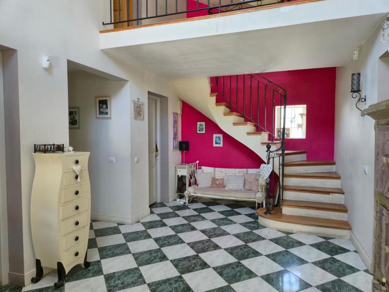 Maison - 350 m² - 7 pièces