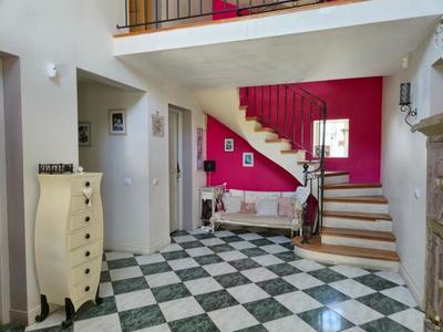 Maison - 350 m² - 7 pièces