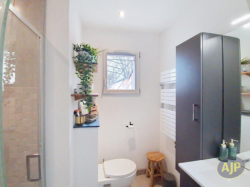 Maison - 106 m² - 6 pièces